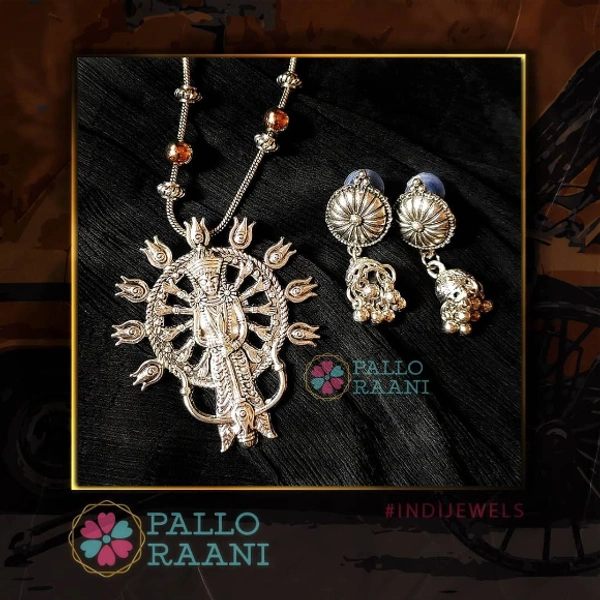 MAHISHASUR MARDINI pendant set - silver